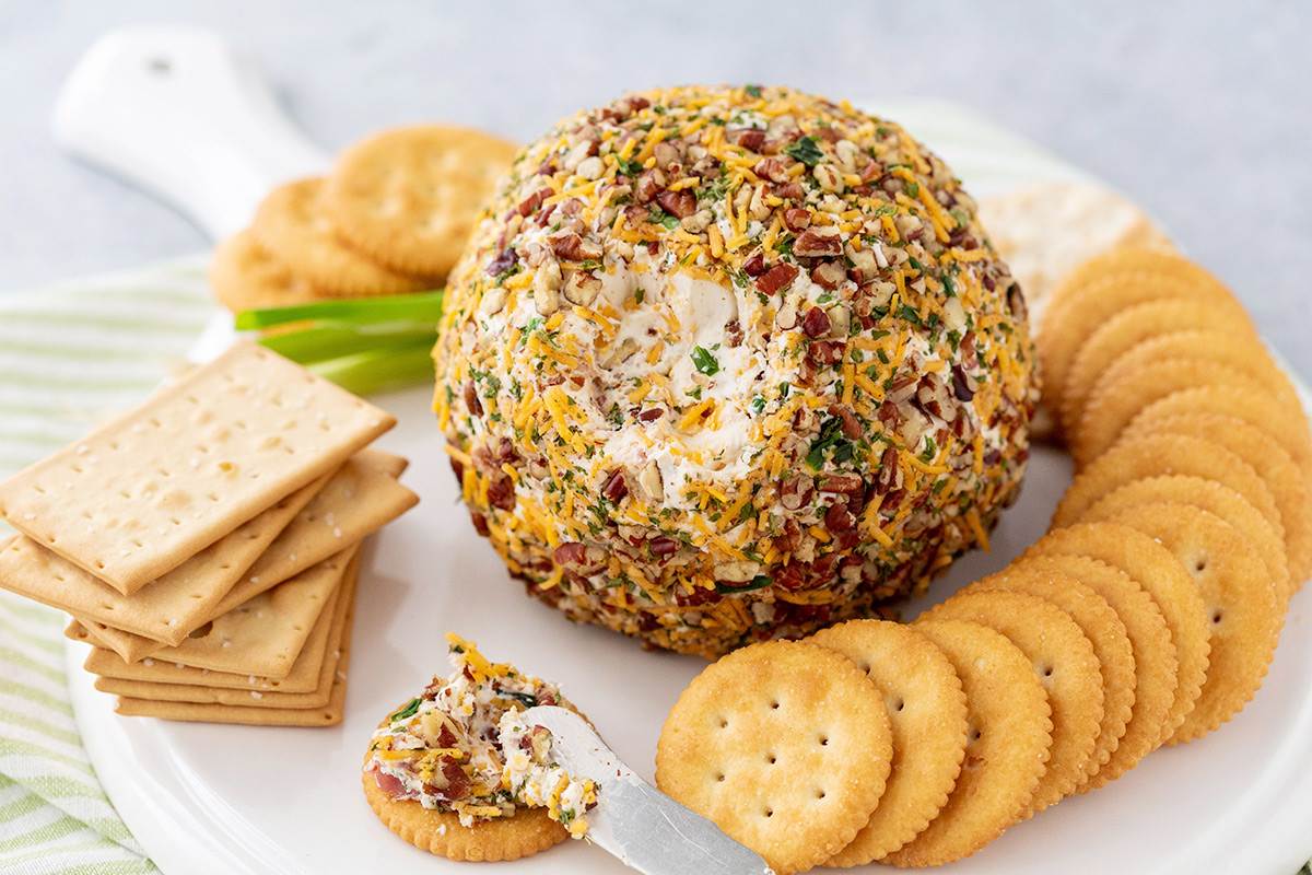 Cheddar Bacon Ranch Cheese Ball