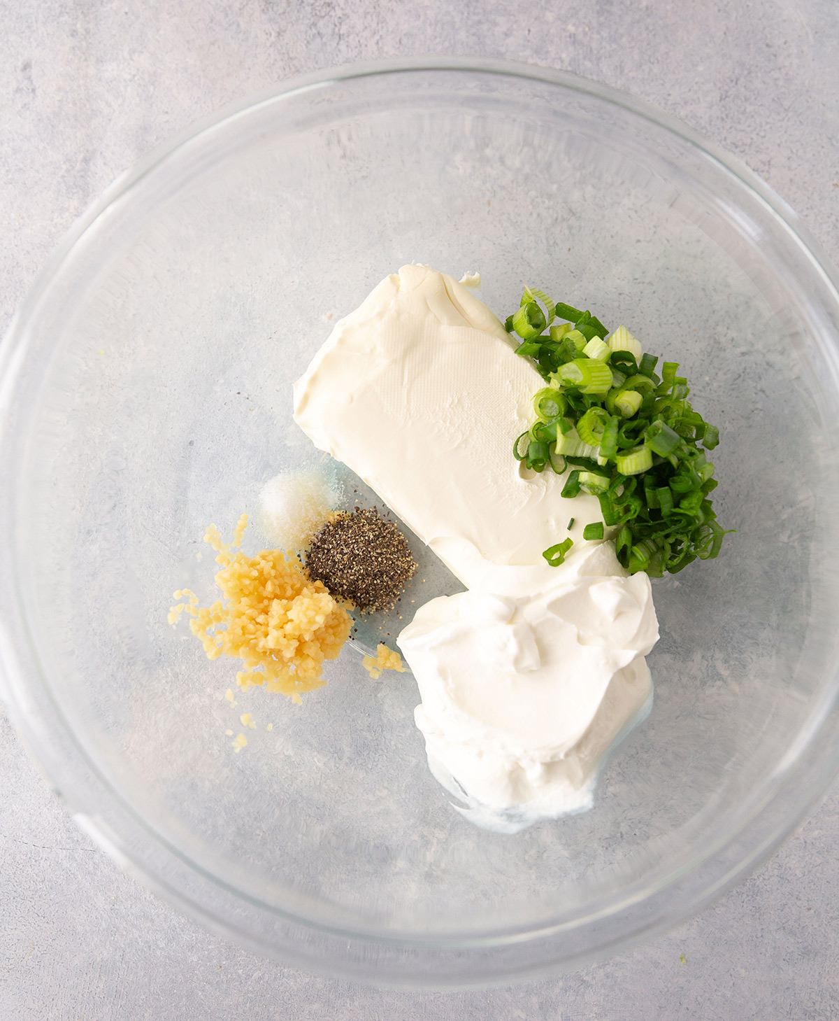 garlic dip ingredients in bowl