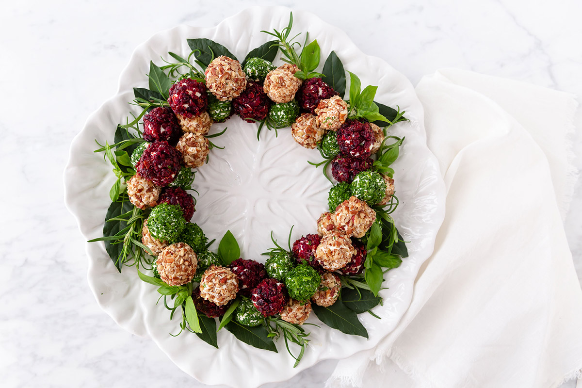 Christmas Cheese Ball Wreath