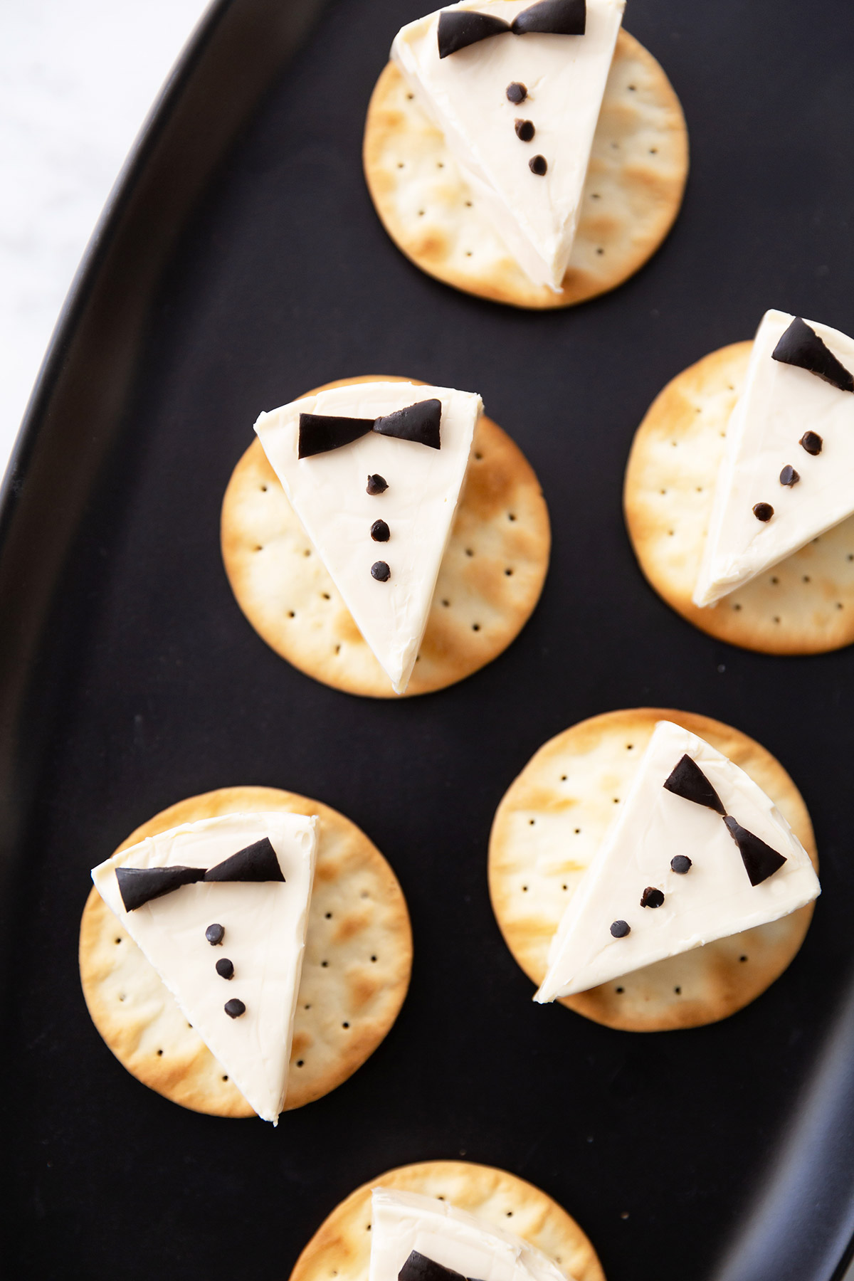 Tuxedo Cheese Crackers